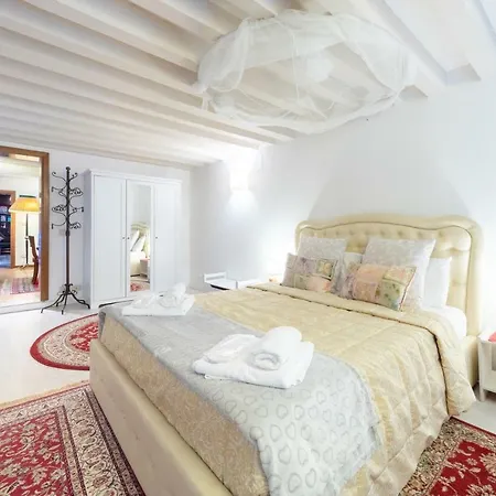 Ca' Del Carro Family Apartment Venice Exterior photo